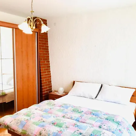 Daisy Hotel